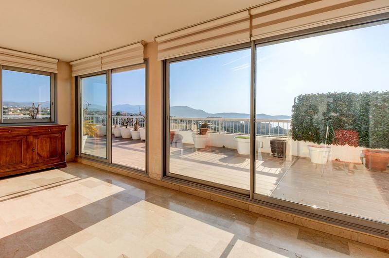 Appartement - 98 m² - 3 pièces