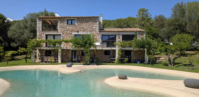 Maison - 305 m² - 7 pièces