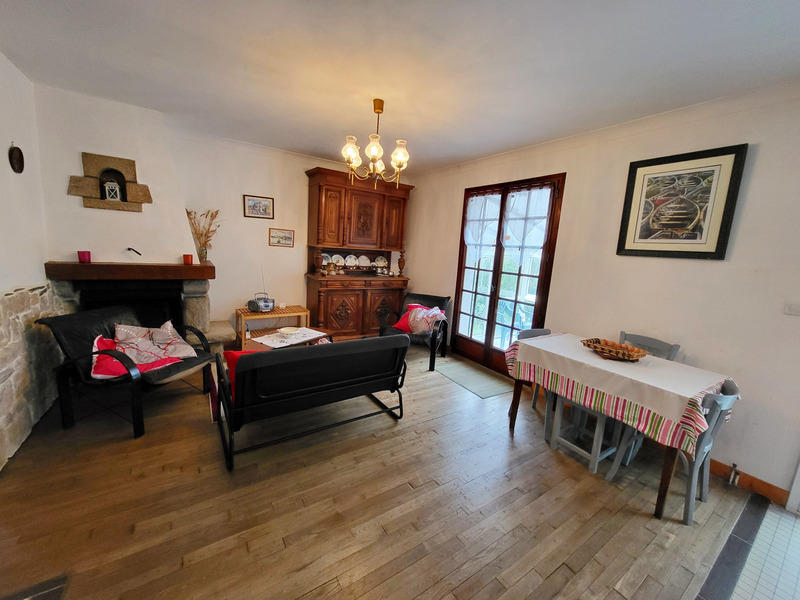 Maison - 93 m² - 5 pièces