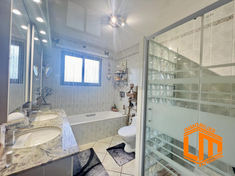 Viager - Mas - 207 m² - 6 pièces