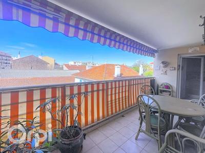 Appartement - 85 m² - 3 pièces