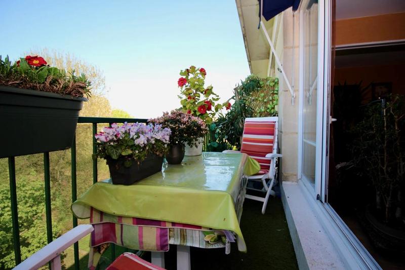 Appartement - 97 m² - 6 pièces