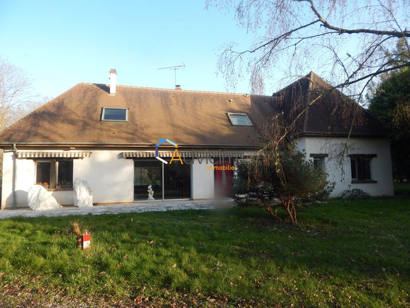 Villa - 250 m² - 8 pièces