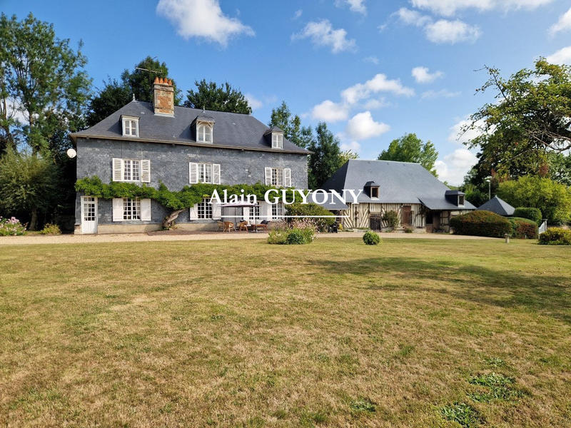 Maison - 224 m² - 9 pièces