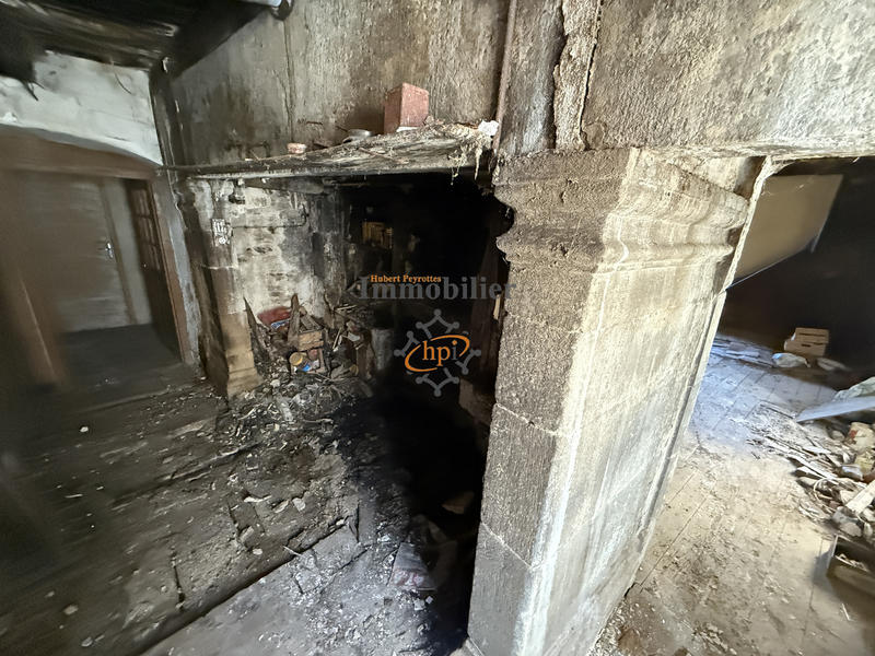 Maison - 260 m² - 5 pièces