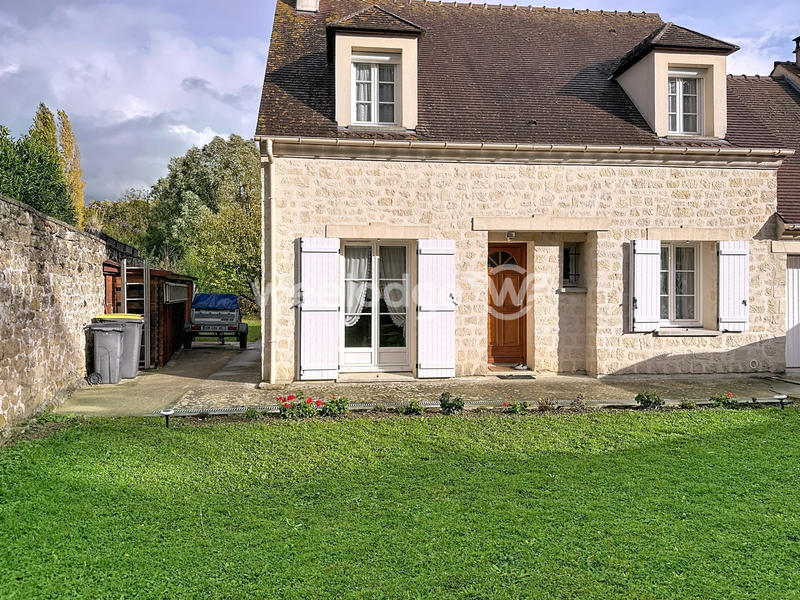 Maison traditionnelle - 99 m² - 5 pièces