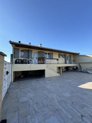 Demeure - 127 m² - 5 pièces