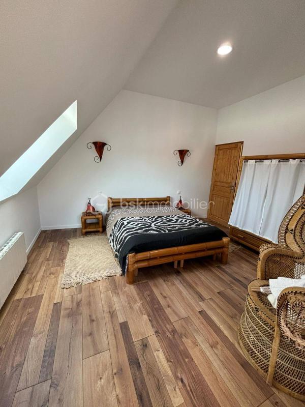 Demeure - 165 m² - 6 pièces