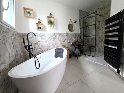 Maison - 145 m² - 8 pièces