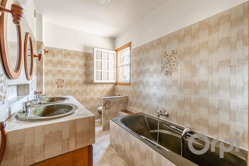 Villa - 193 m² - 6 pièces