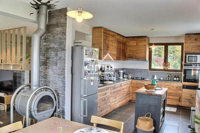 Maison - 112 m² - 6 pièces