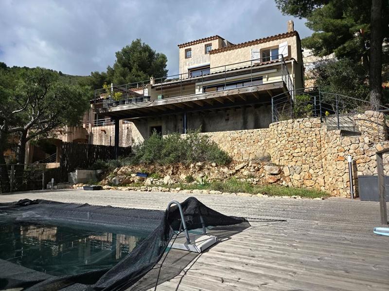 Maison - 102 m² - 5 pièces