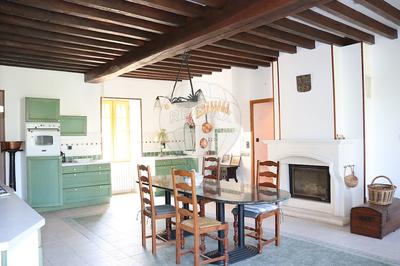 Maison - 237 m² - 8 pièces