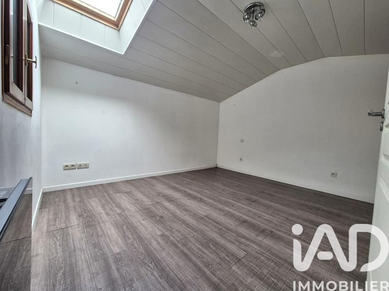Maison - 231 m² - 8 pièces