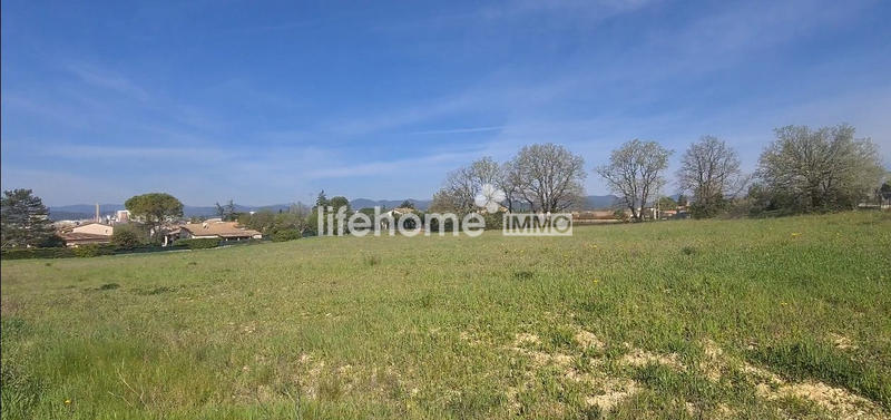 Terrain - 740 m²