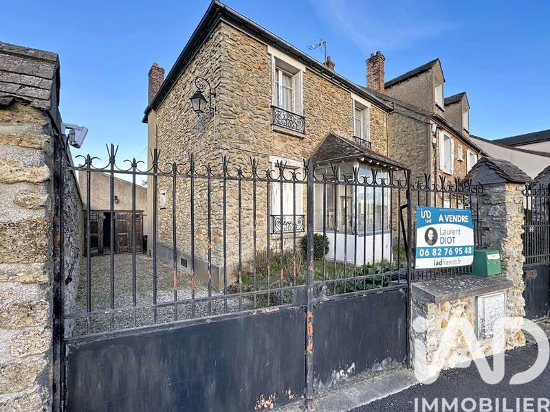 Maison - 98 m² - 5 pièces