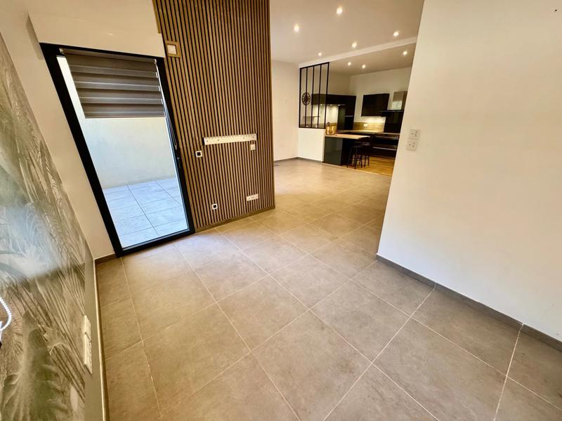 Appartement - 80 m² - 3 pièces