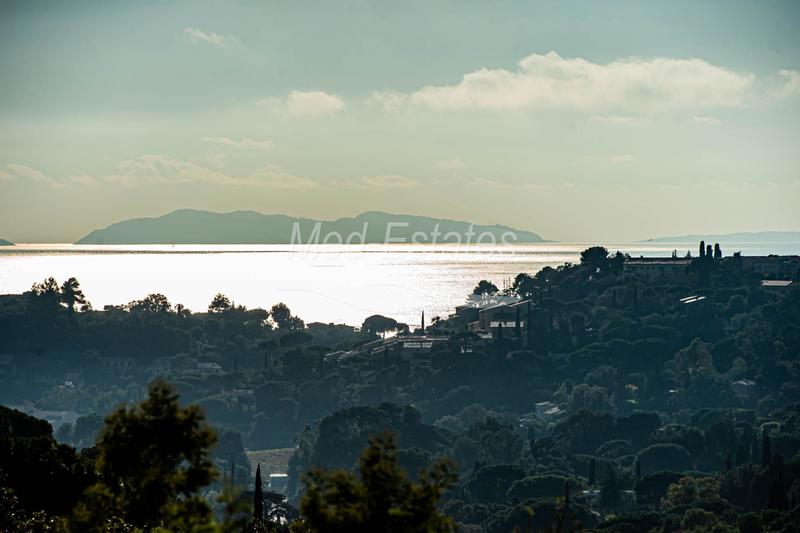 Propriété - 400 m²