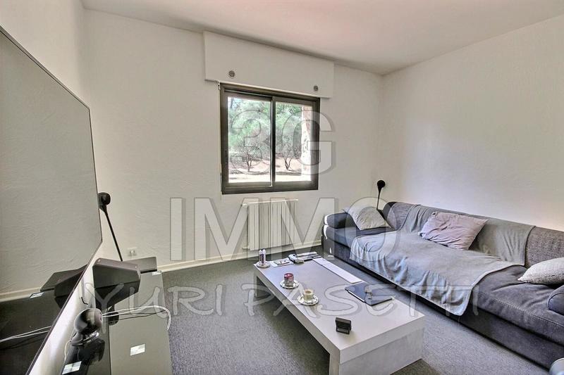 Propriété - 210 m² - 7 pièces