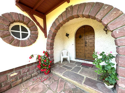 Maison - 372 m² - 10 pièces