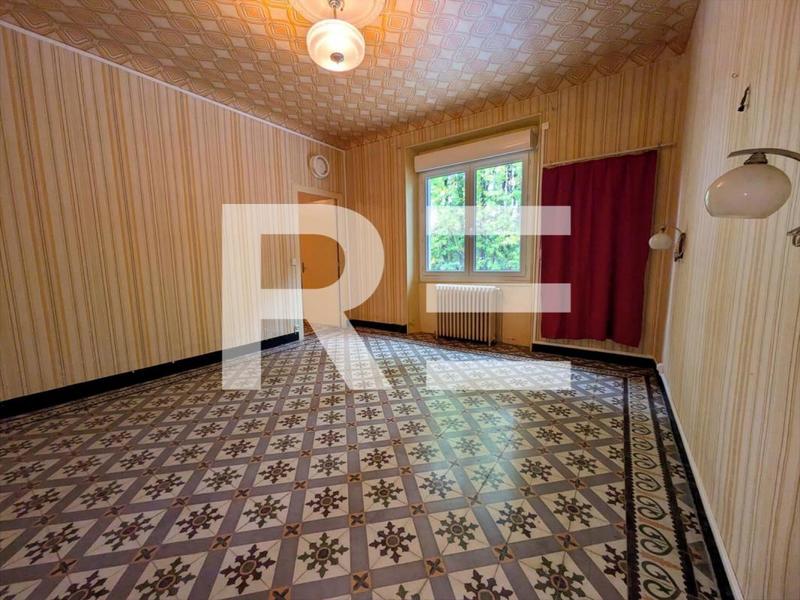 Maison - 420 m² - 14 pièces