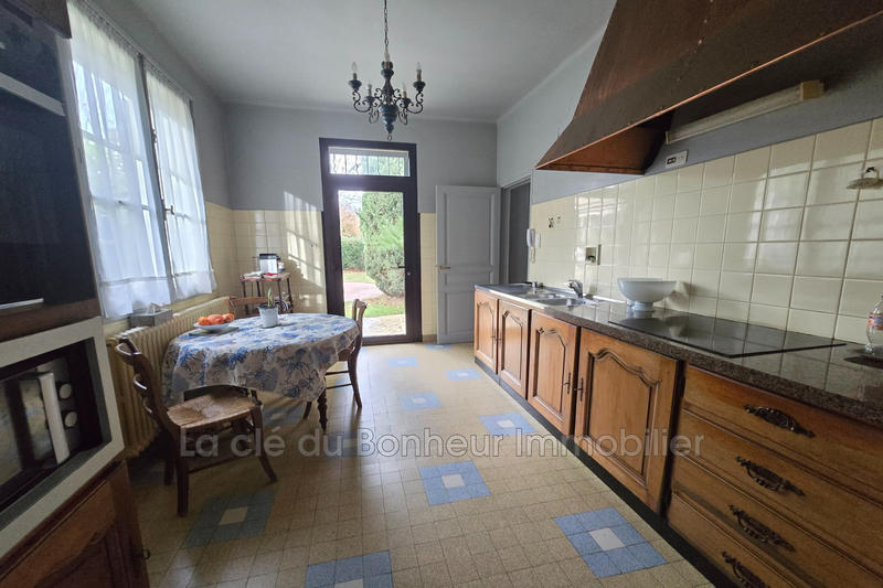 Demeure - 255 m² - 7 pièces