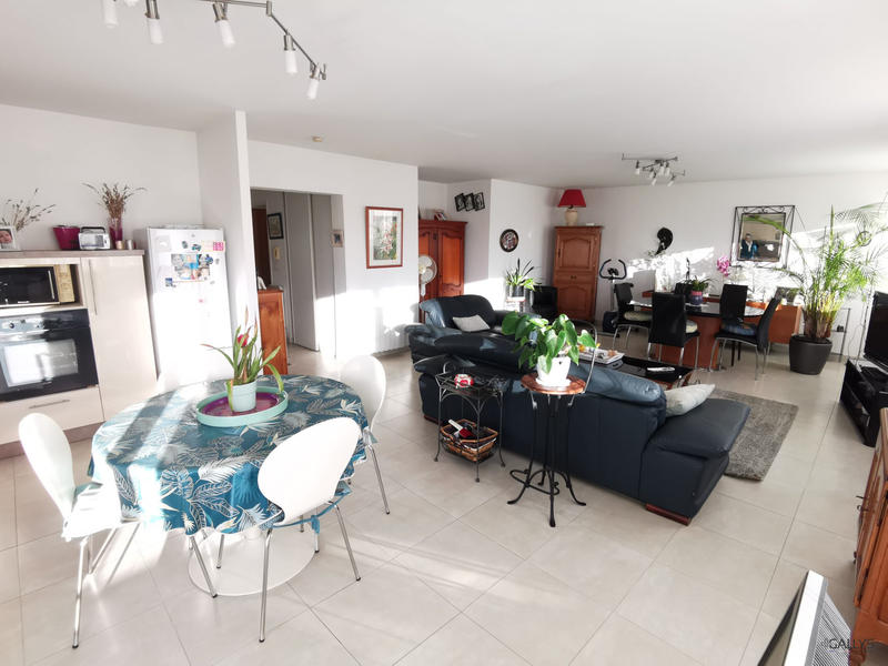 Appartement - 84 m² - 3 pièces