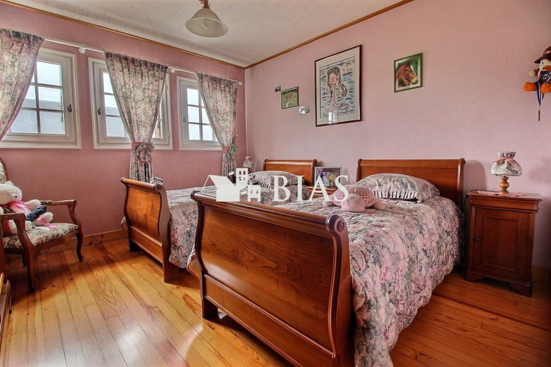 Viager - Maison traditionnelle - 145 m² - 6 pièces