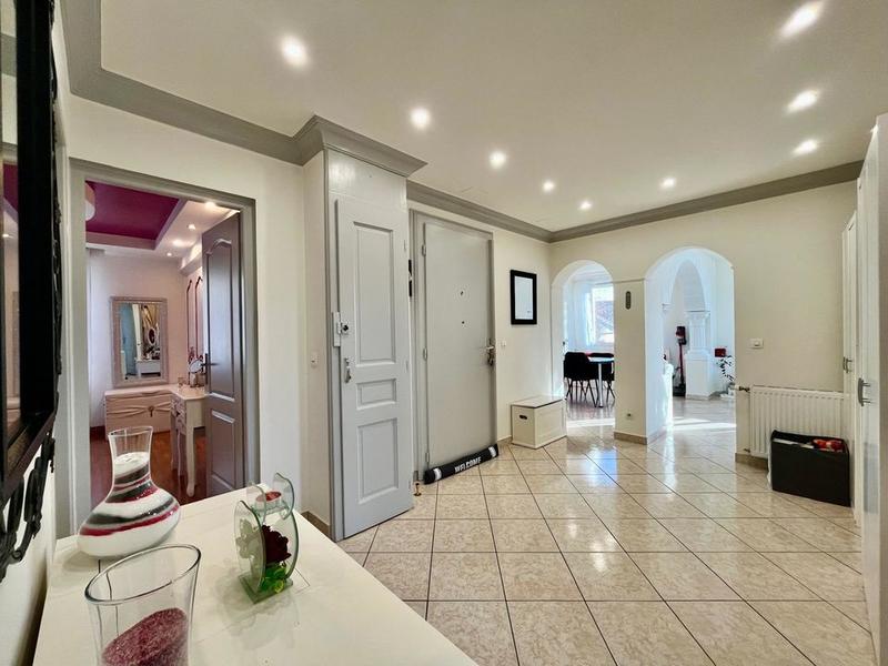 Appartement - 102 m² - 4 pièces