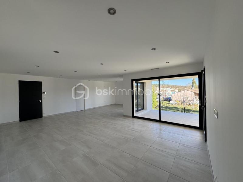 Maison - 101 m² - 5 pièces