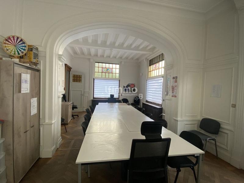 Maison - 239 m² - 12 pièces