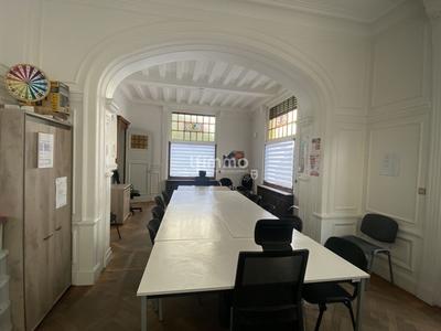 Maison - 239 m² - 12 pièces