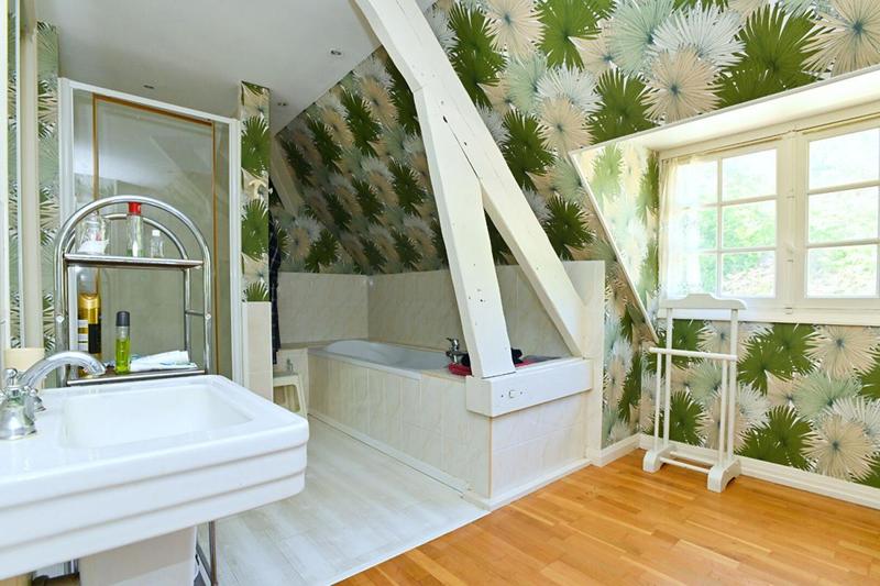 Maison - 227 m² - 8 pièces