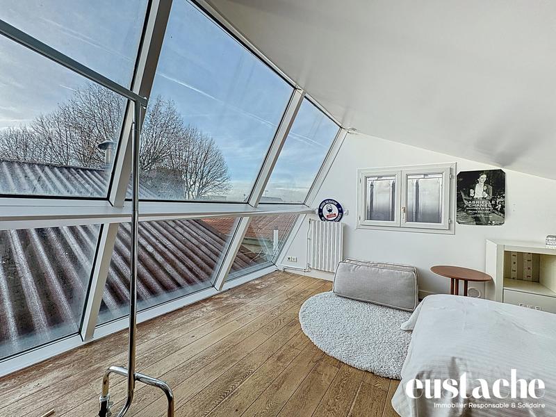 Appartement - 166 m² - 6 pièces