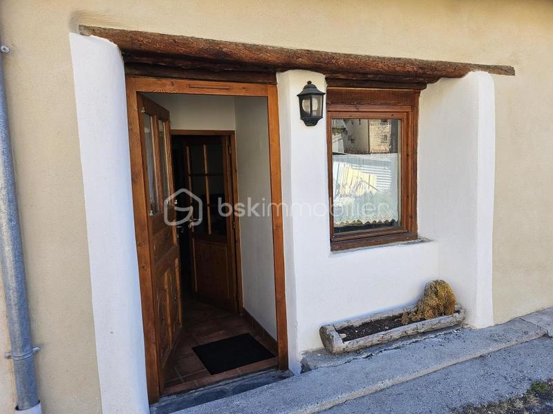 Maison de village - 200 m² - 9 pièces