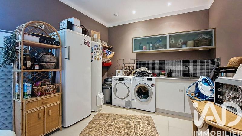 Maison - 262 m² - 7 pièces