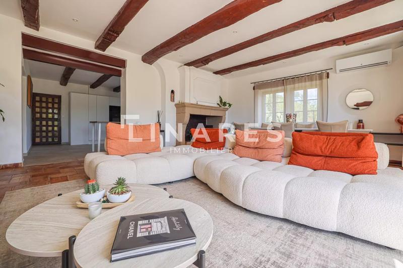 Villa - 300 m² - 9 pièces