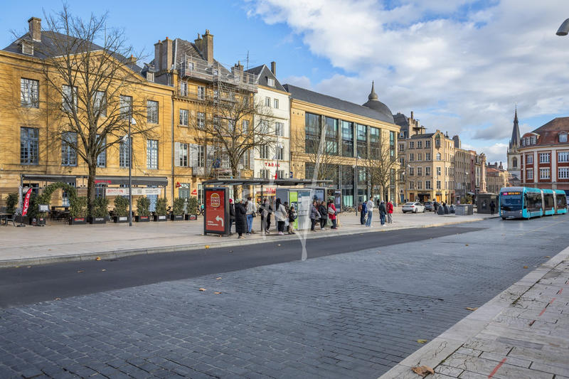 Appartement - 257 m² - 8 pièces