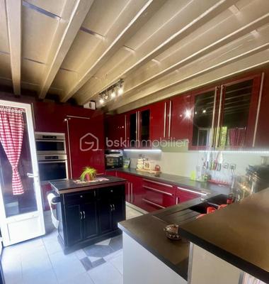 Maison traditionnelle - 116 m² - 7 pièces