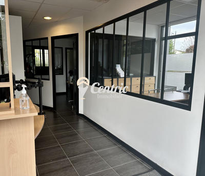 Local commercial - 121 m²