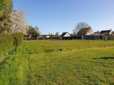 Terrain - 2 200 m²