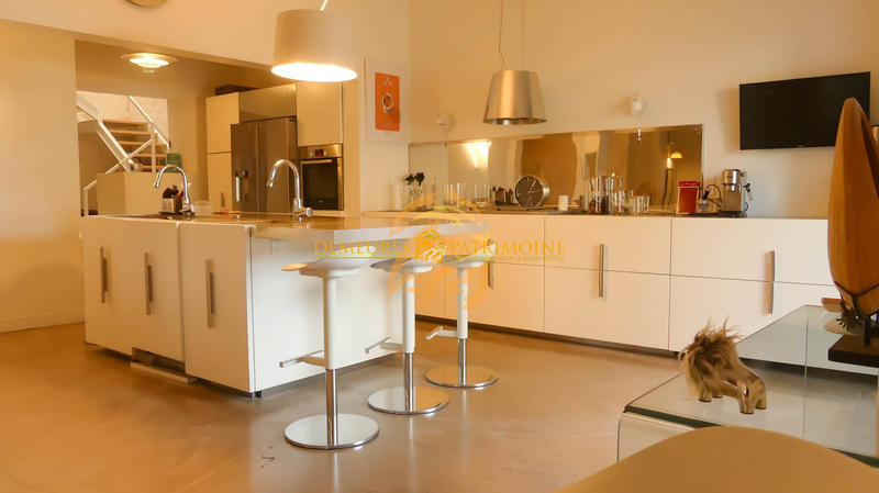 Duplex - 225 m² - 5 pièces