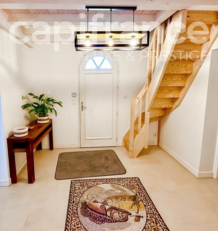 Propriété - 351 m² - 12 pièces