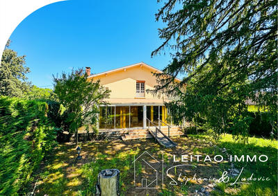 Maison - 252 m² - 6 pièces
