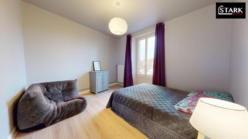 Appartement - 90 m² - 4 pièces