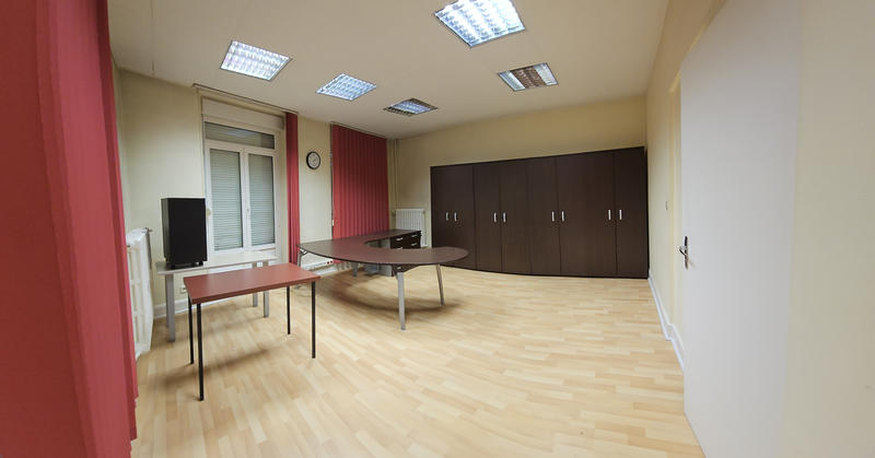 Bureau - 428 m² - 12 pièces