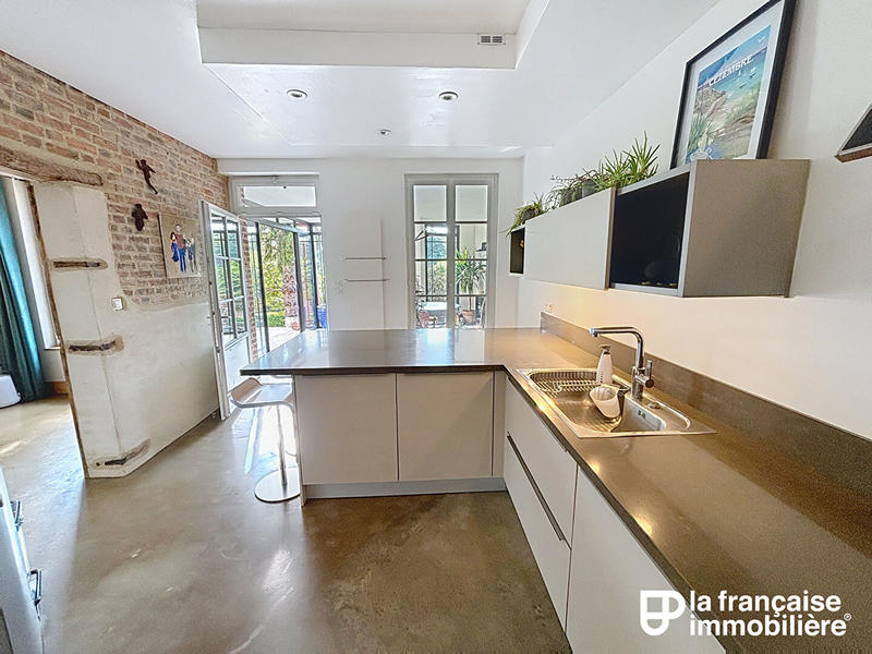 Maison - 206 m² - 8 pièces