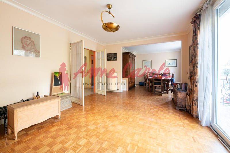 Maison - 200 m² - 6 pièces