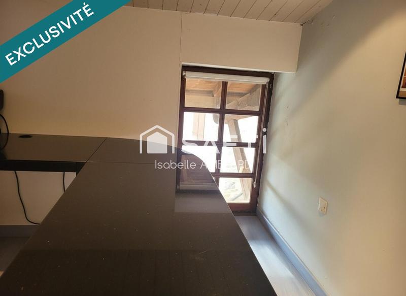 Maison - 99 m² - 5 pièces