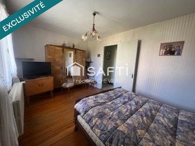 Villa - 100 m² - 5 pièces